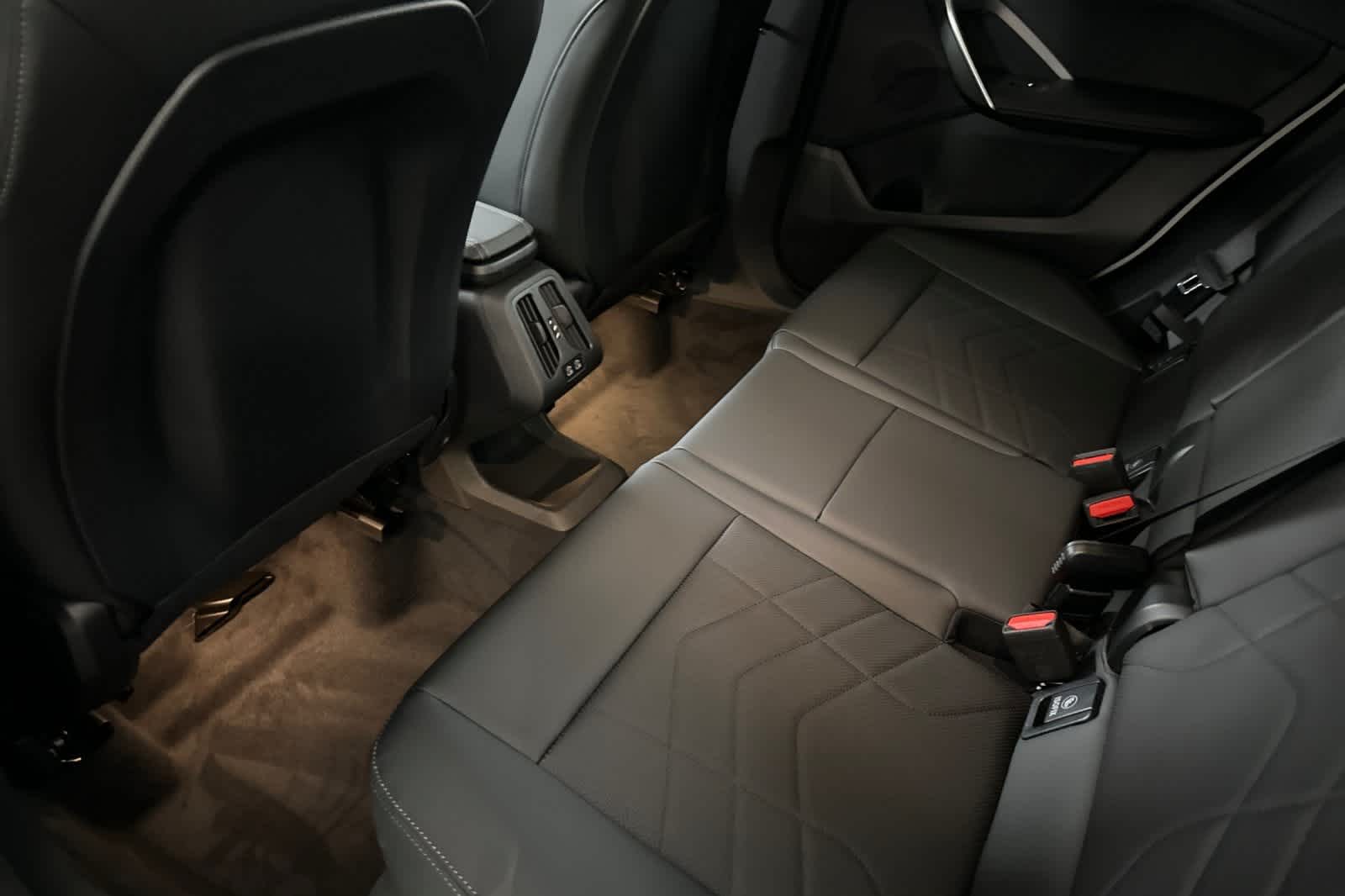 Thumbnail: 2026 BMW X1 - 4