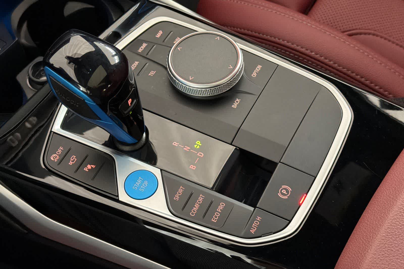 Thumbnail: 2023 BMW i4 - 21