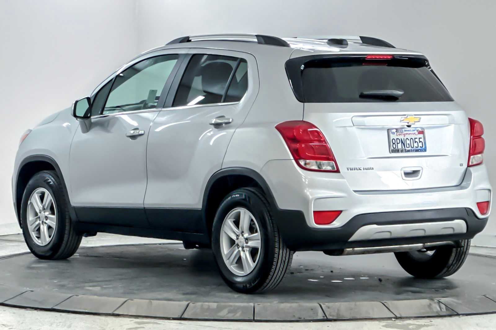 Thumbnail: 2017 Chevrolet Trax - 6