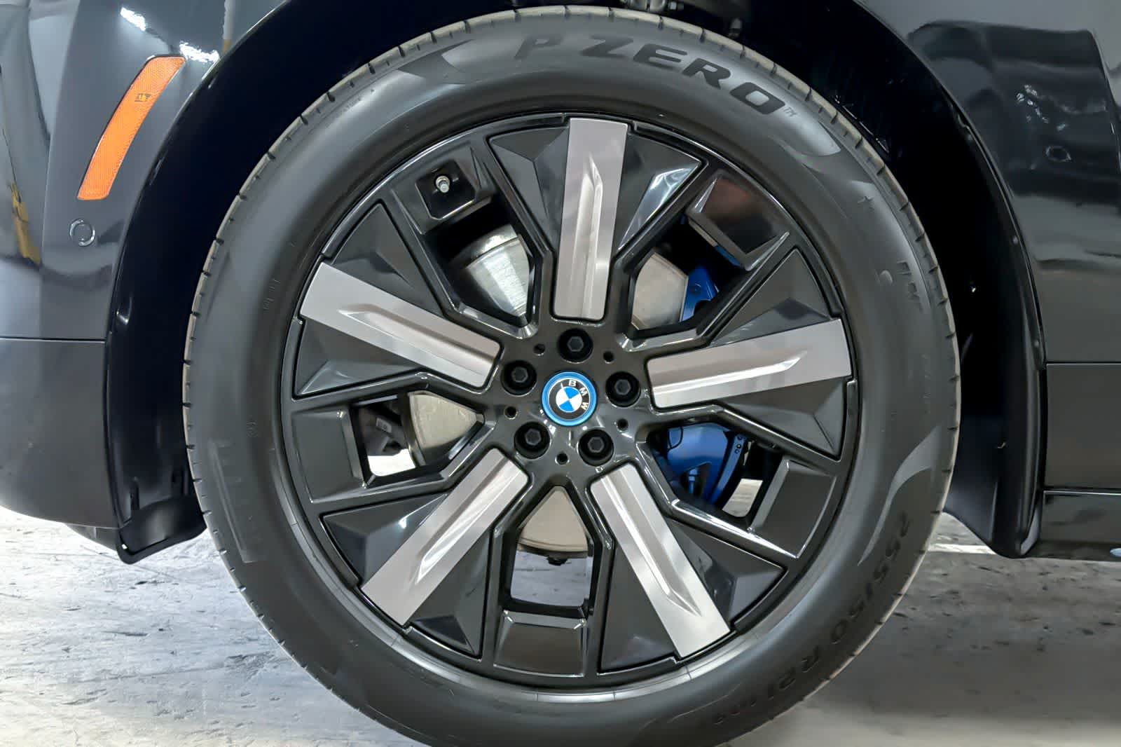 Thumbnail: 2024 BMW iX - 27