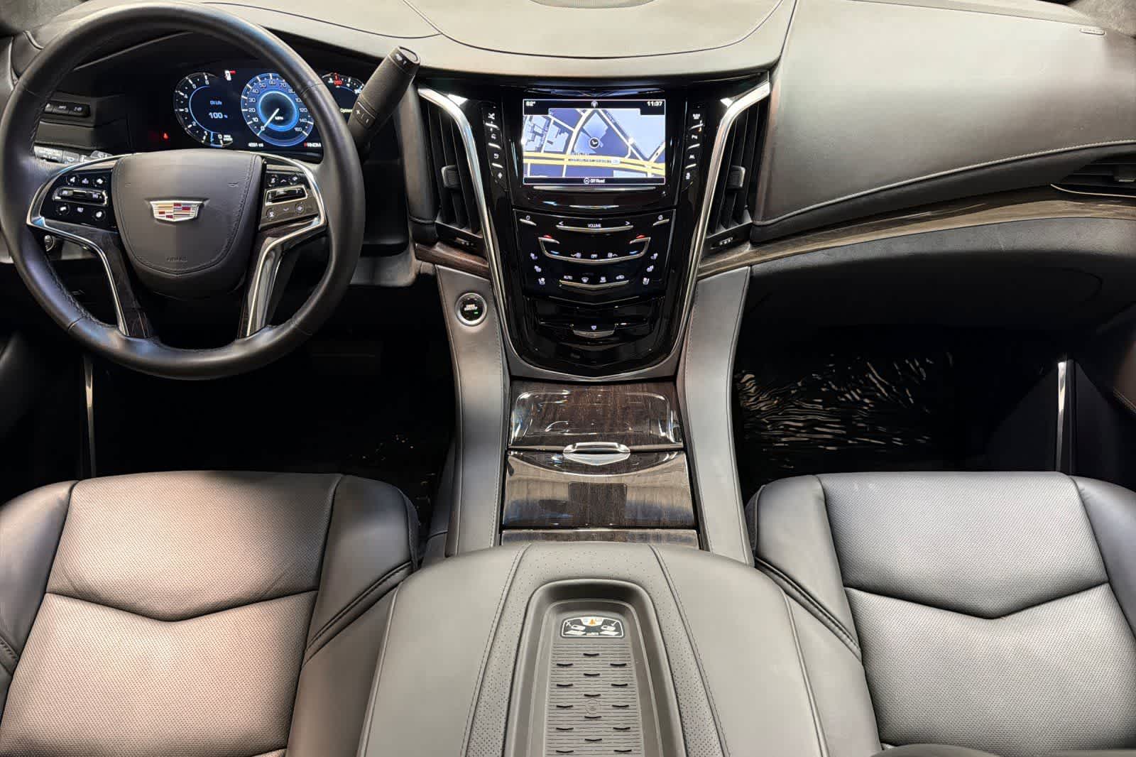 Thumbnail: 2016 Cadillac Escalade - 3