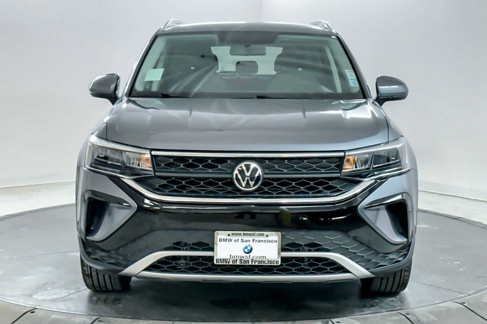 Thumbnail: 2022 Volkswagen Taos - 10