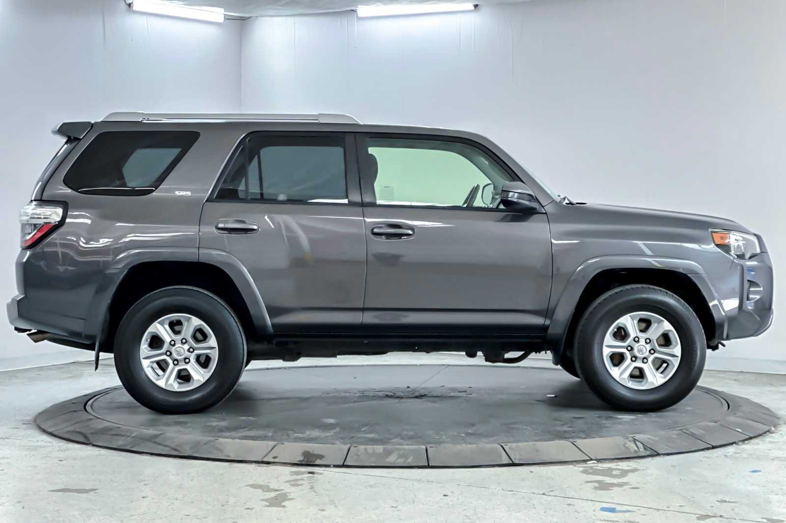 Thumbnail: 2018 Toyota 4Runner - 8