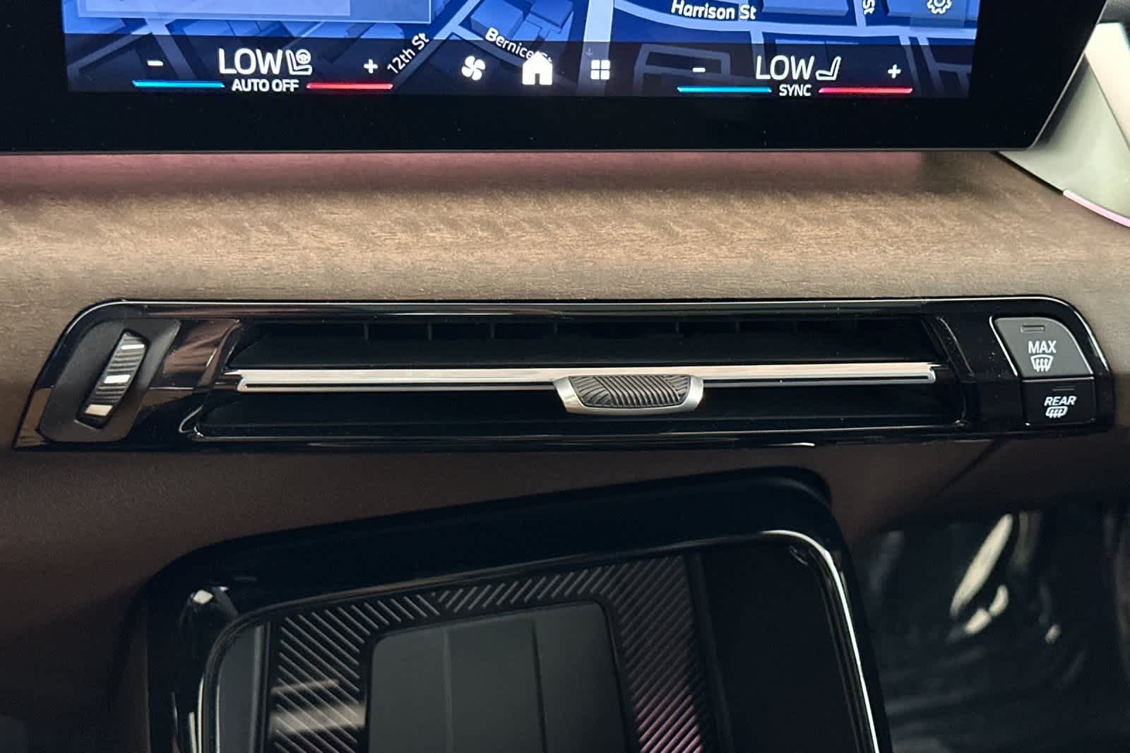 Thumbnail: 2025 BMW X1 - 21