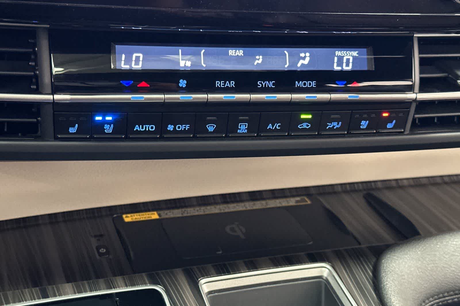 Thumbnail: 2024 Toyota Sienna - 20