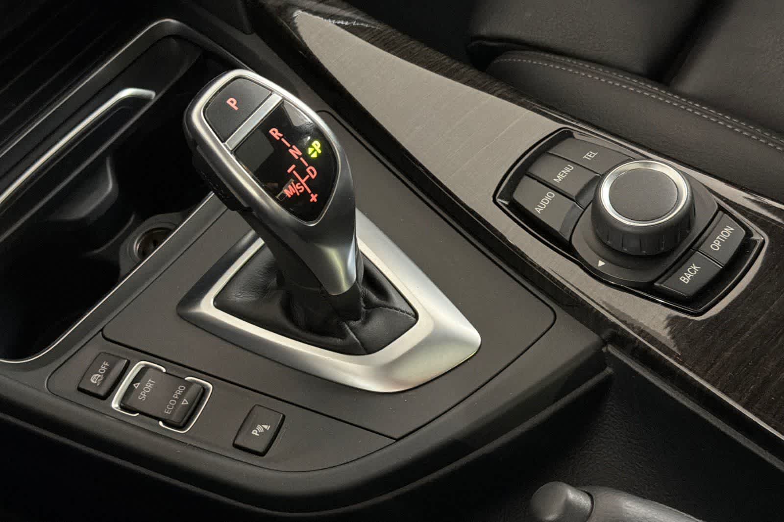 Thumbnail: 2016 BMW 3 Series - 20