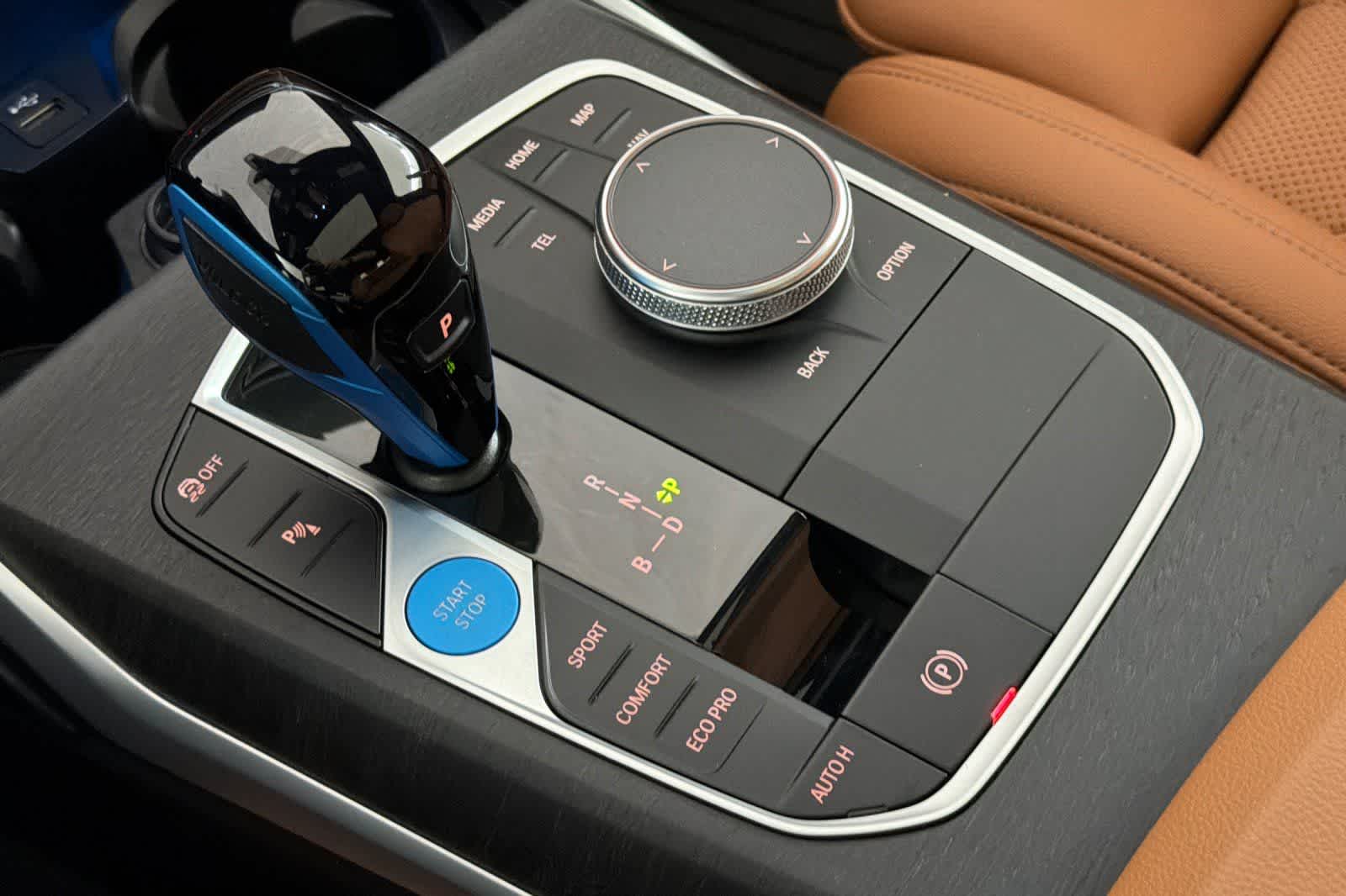 Thumbnail: 2023 BMW i4 - 21