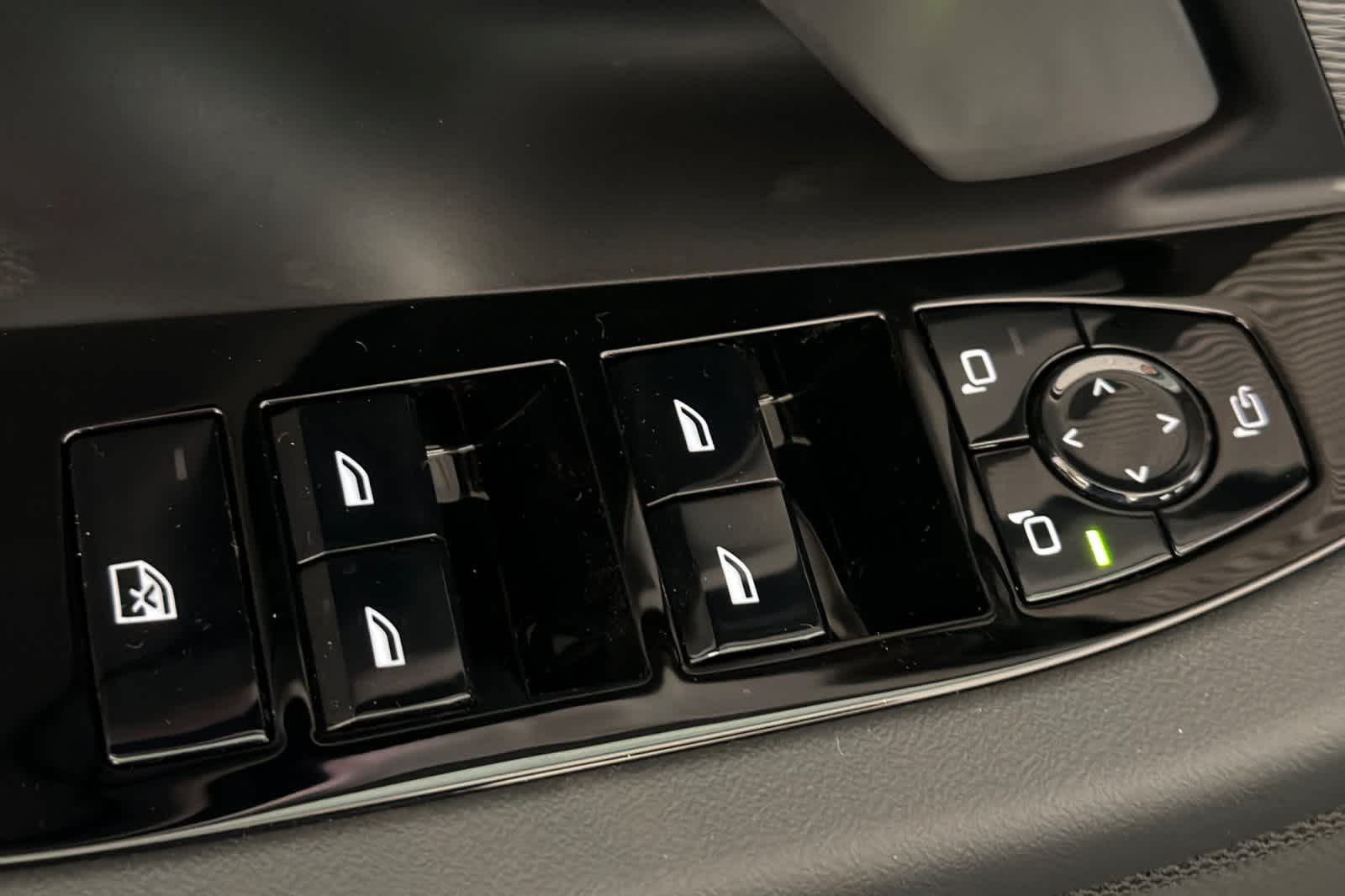 Thumbnail: 2026 BMW 5 Series - 13