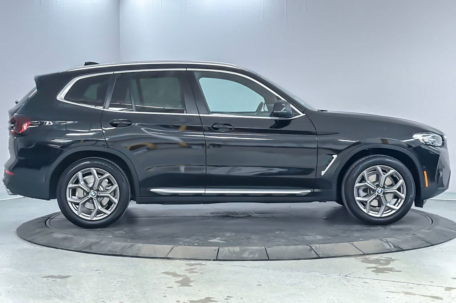 Thumbnail: 2023 BMW X3 - 8