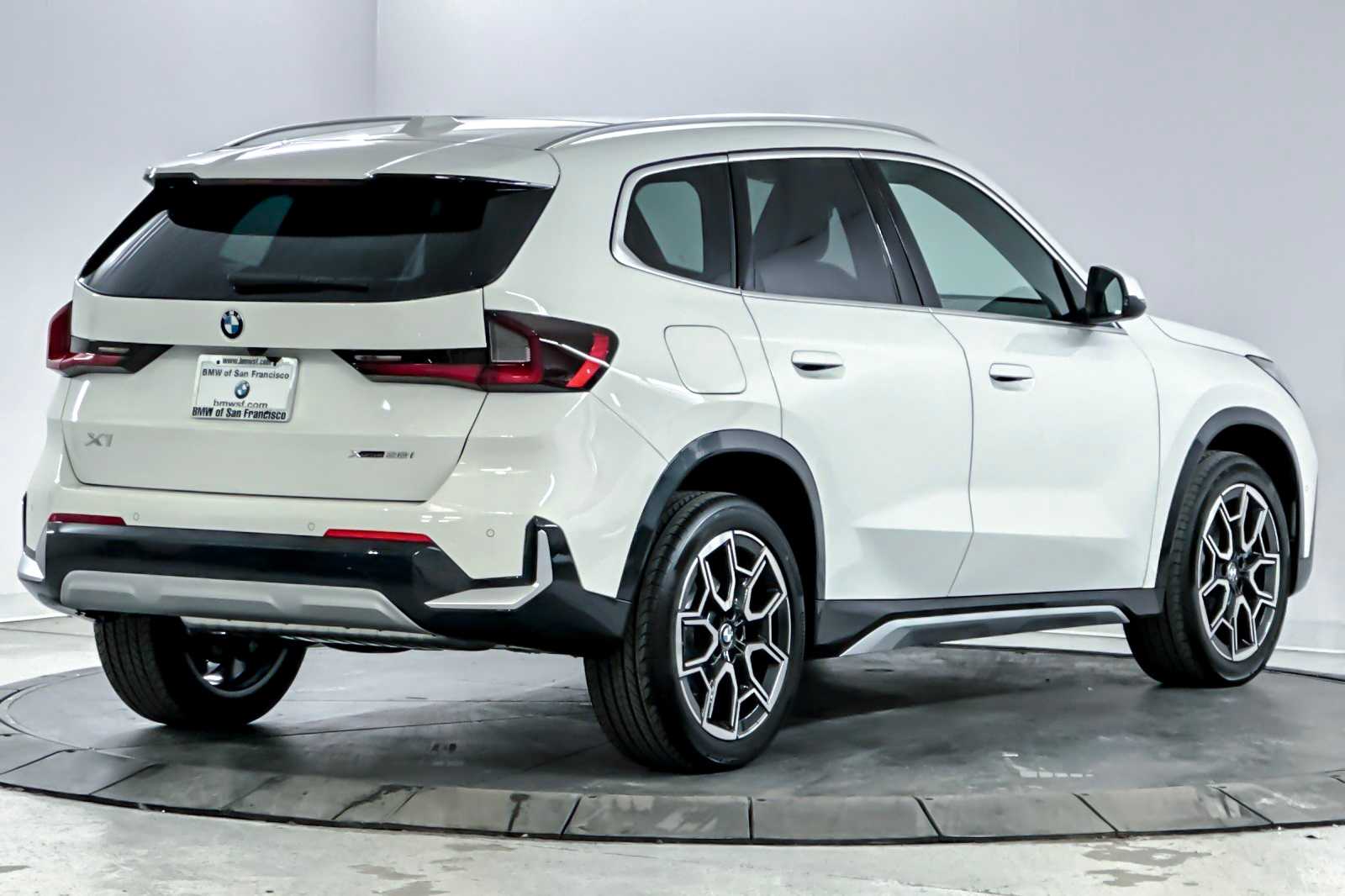 Thumbnail: 2026 BMW X1 - 2