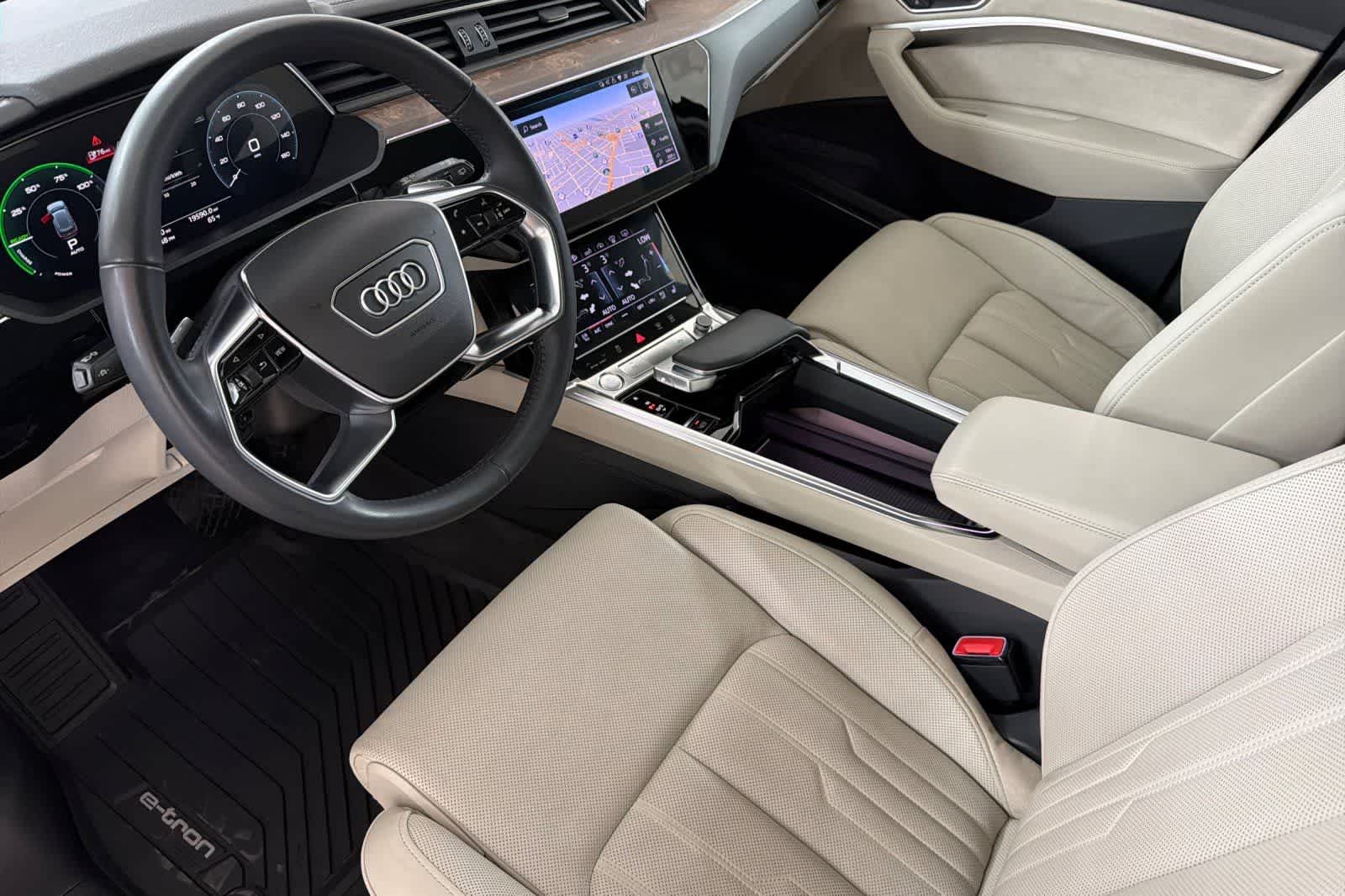Thumbnail: 2019 Audi e-tron - 11