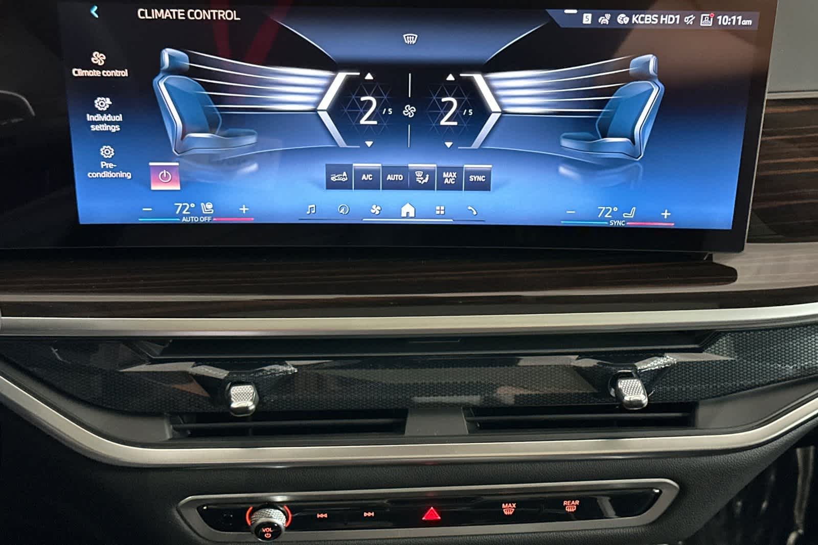 Thumbnail: 2026 BMW X7 - 21