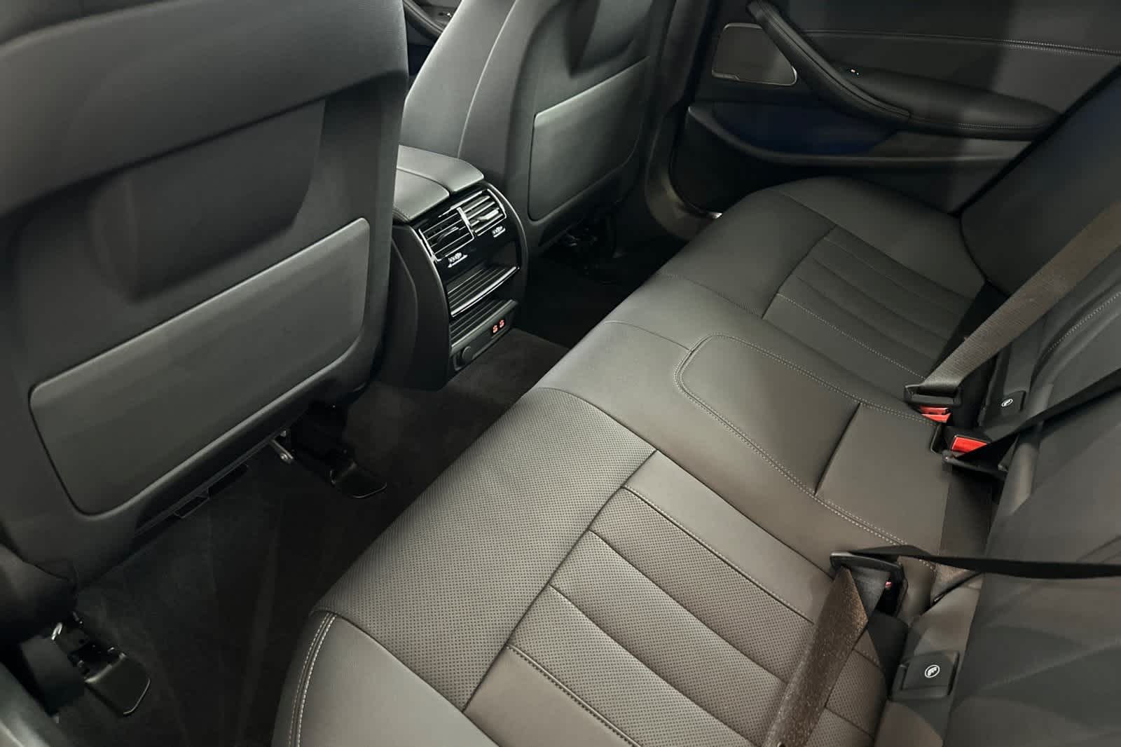 2022 BMW 5 Series 530e 4