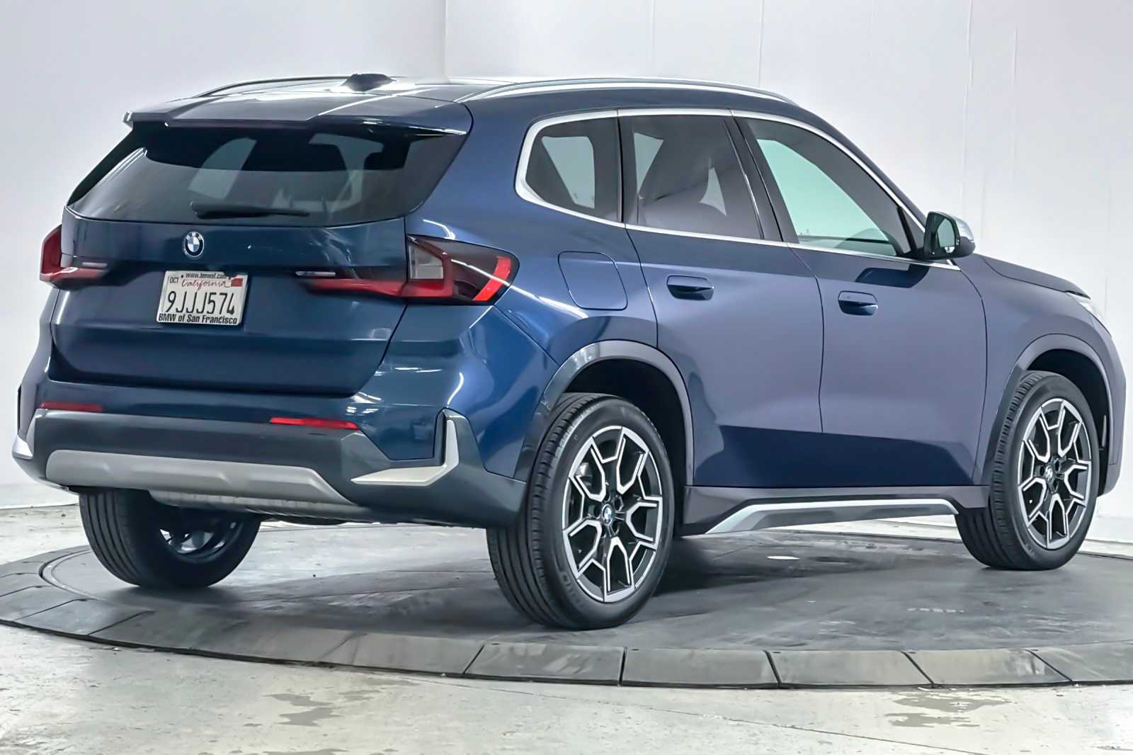 Thumbnail: 2023 BMW X1 - 2