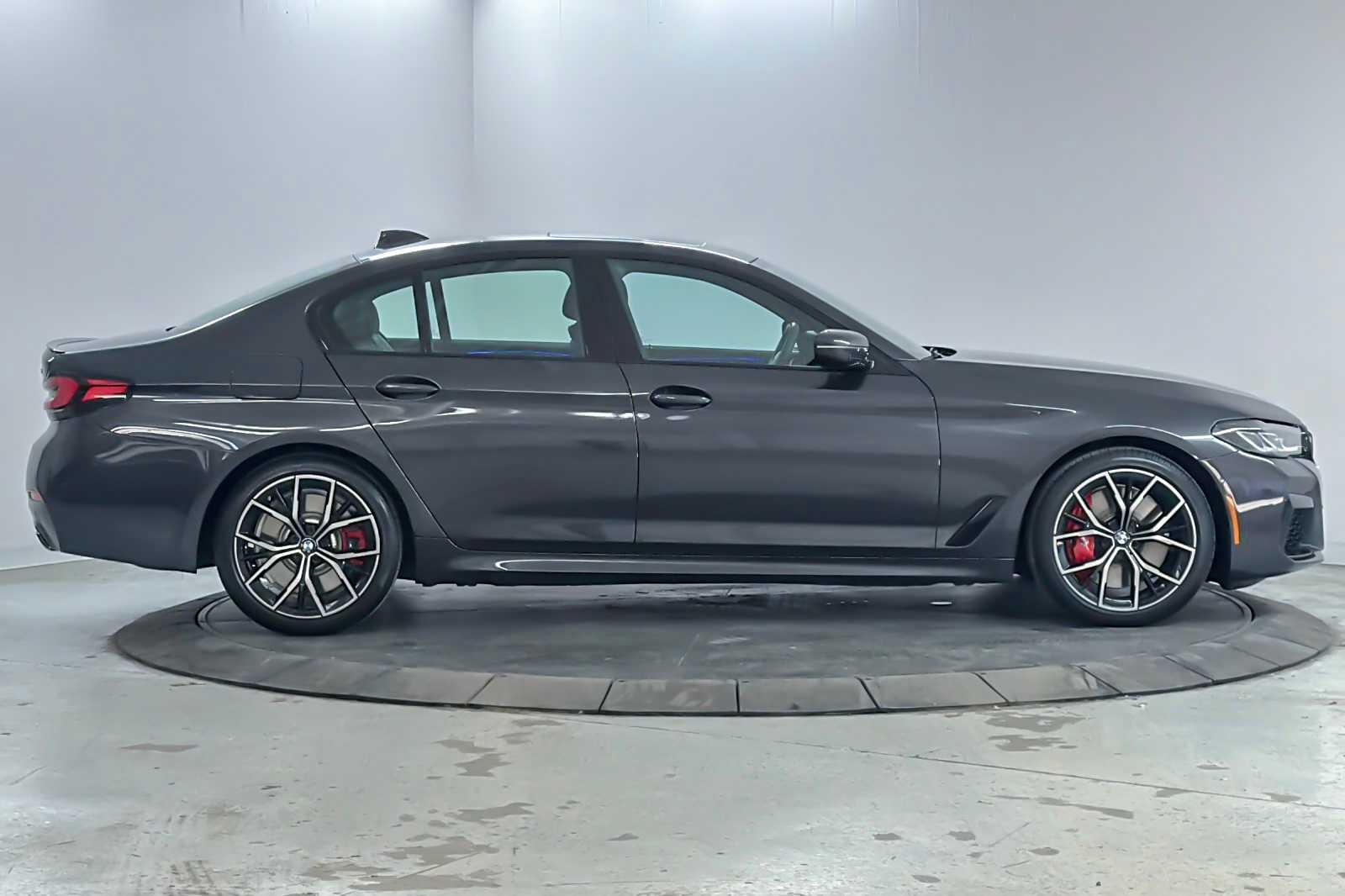 Thumbnail: 2023 BMW 5 Series - 8