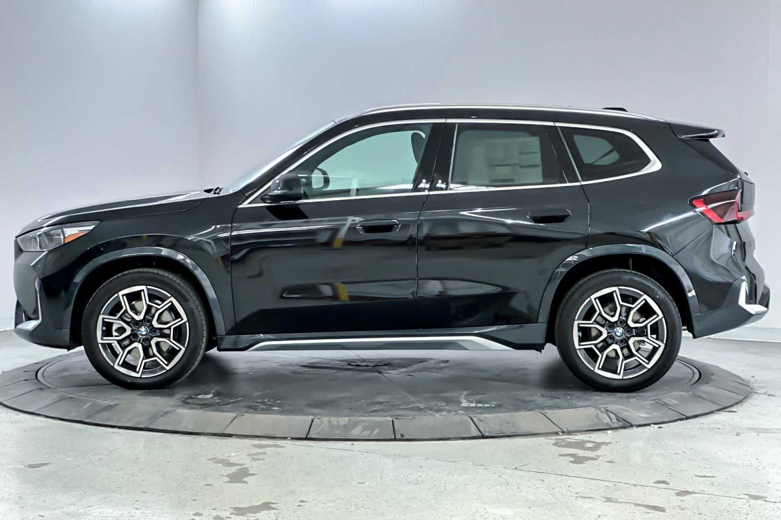 Thumbnail: 2026 BMW X1 - 5