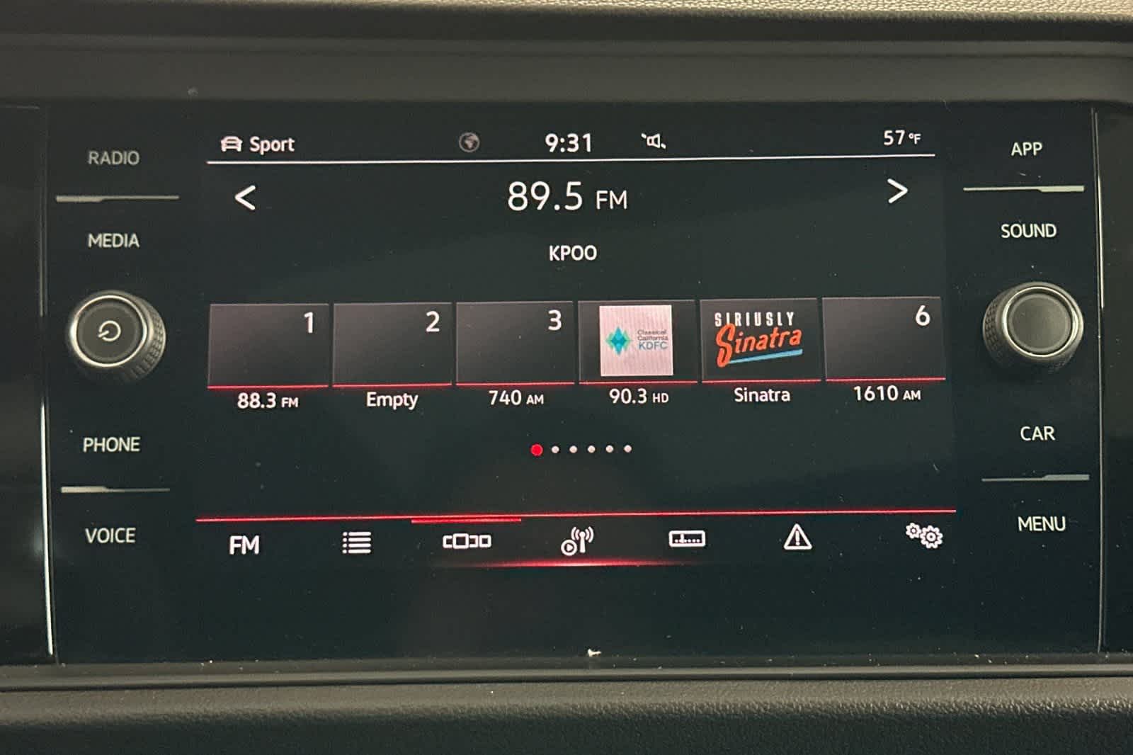 Thumbnail: 2022 Volkswagen Jetta - 17