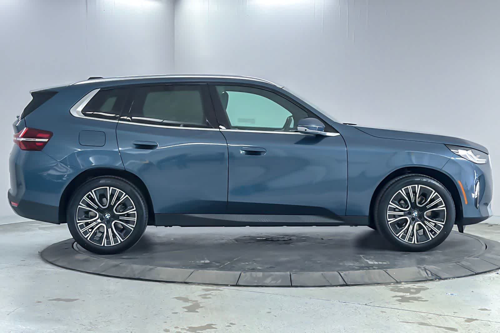 Thumbnail: 2026 BMW X3 - 8