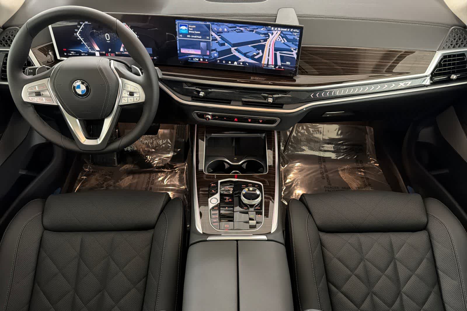 Thumbnail: 2027 BMW X7 - 3