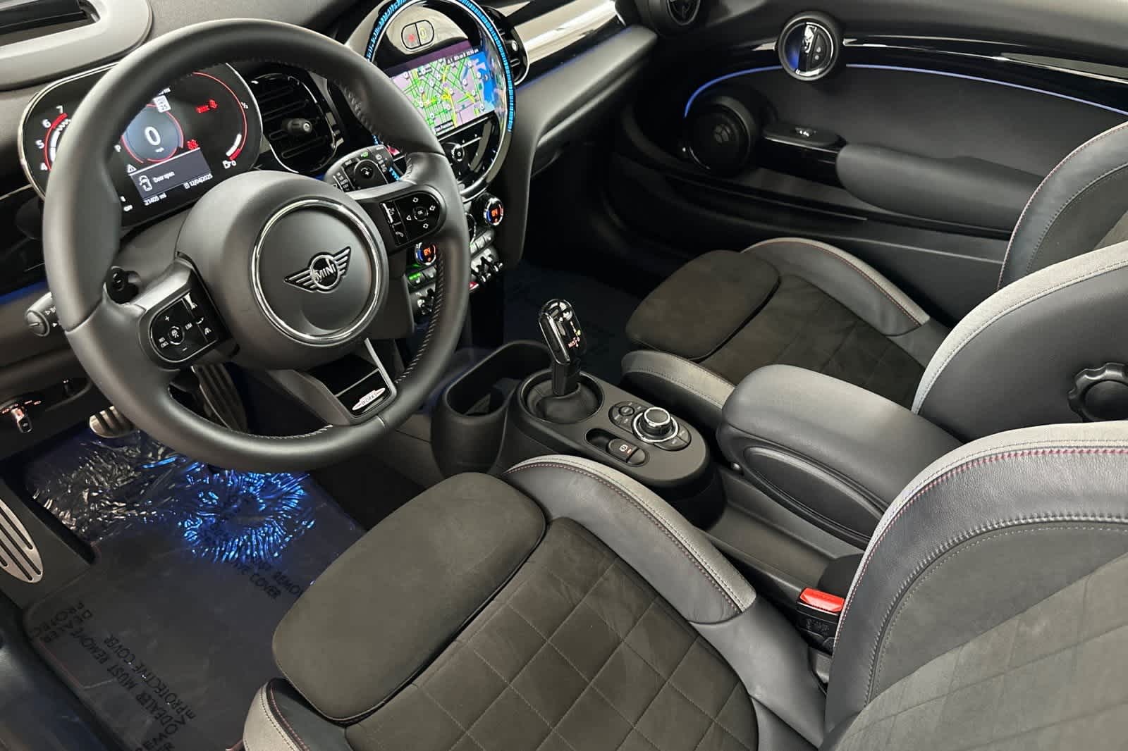 Thumbnail: 2023 MINI Cooper Hardtop - 11