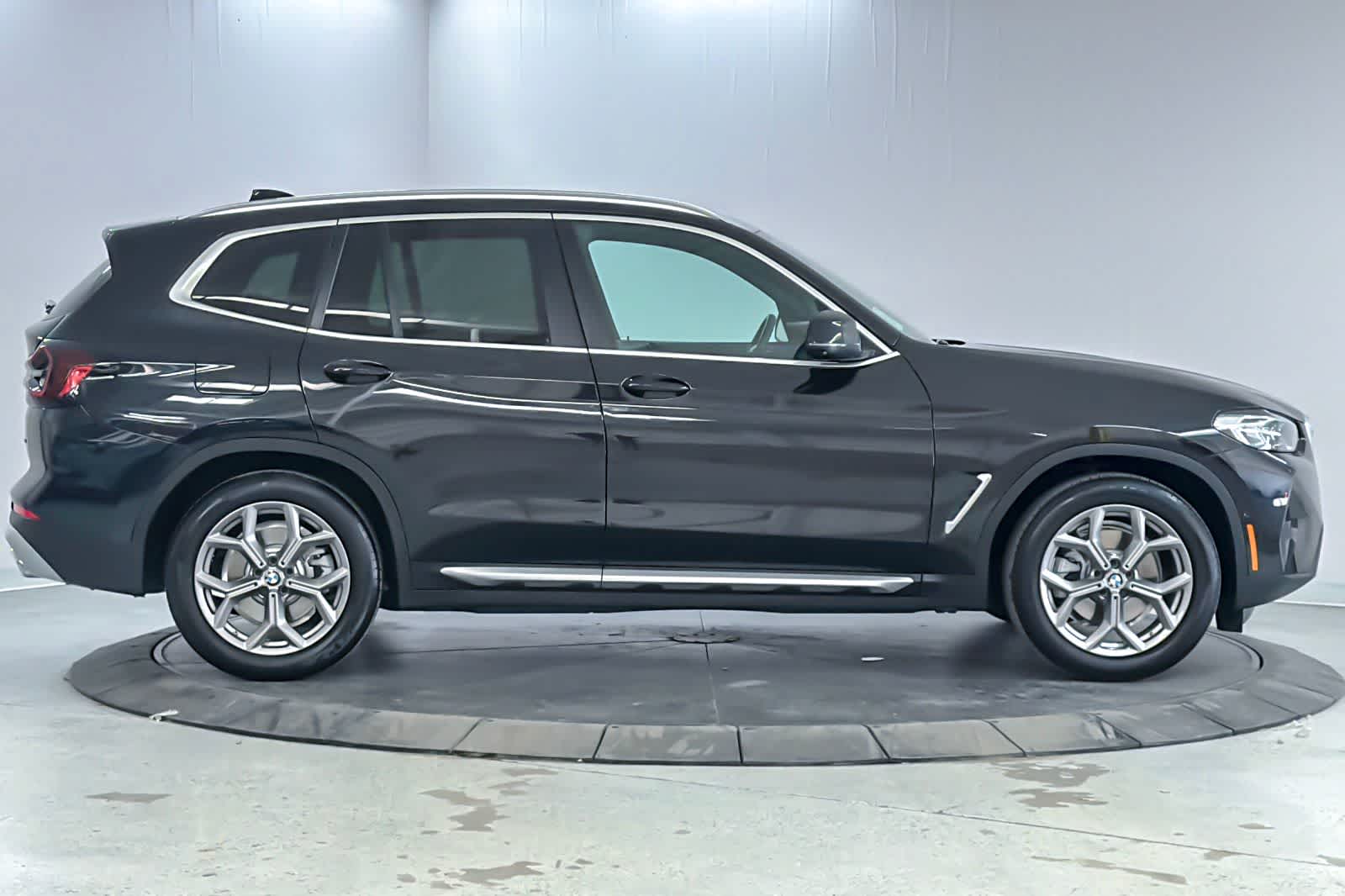 Thumbnail: 2023 BMW X3 - 8