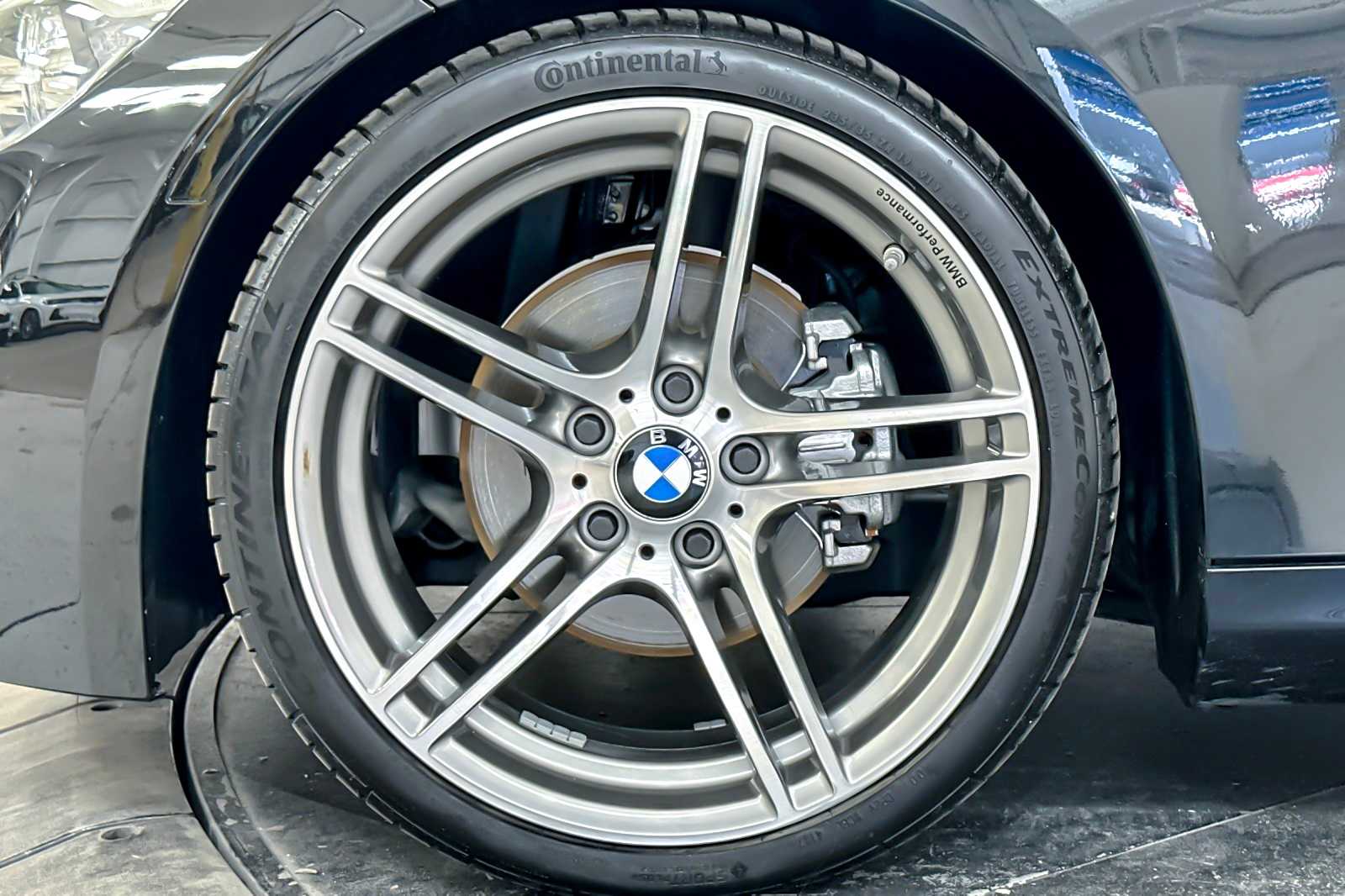 Thumbnail: 2012 BMW 3 Series - 25