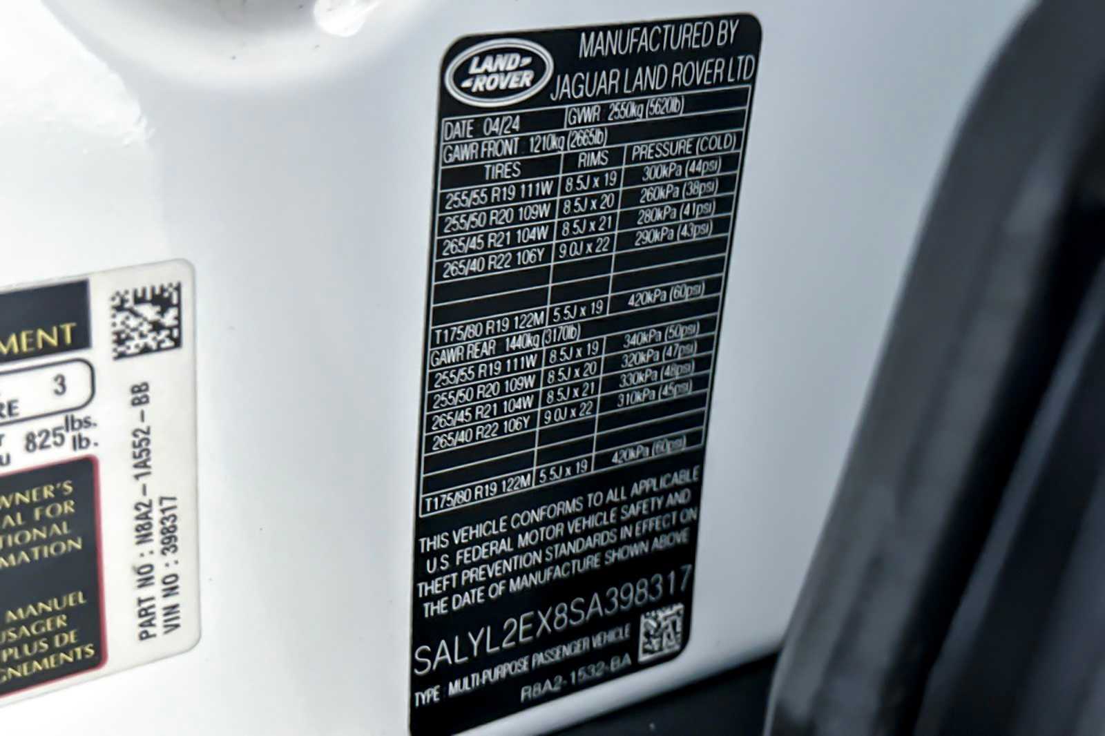 Thumbnail: 2025 Land Rover Range Rover Velar - 30