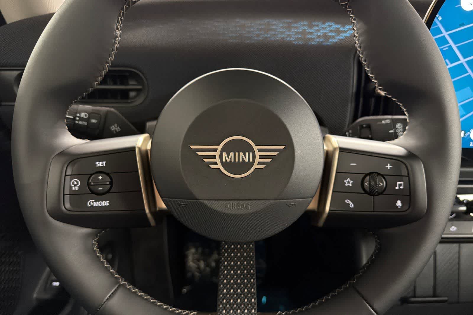 Thumbnail: 2025 MINI Cooper Hardtop - 24