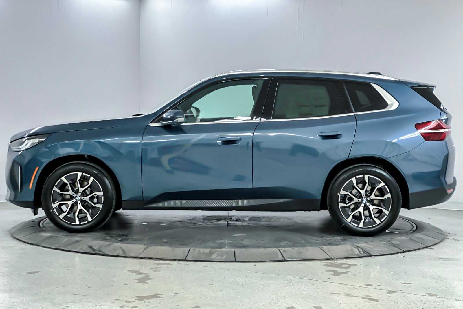 Thumbnail: 2026 BMW X3 - 5