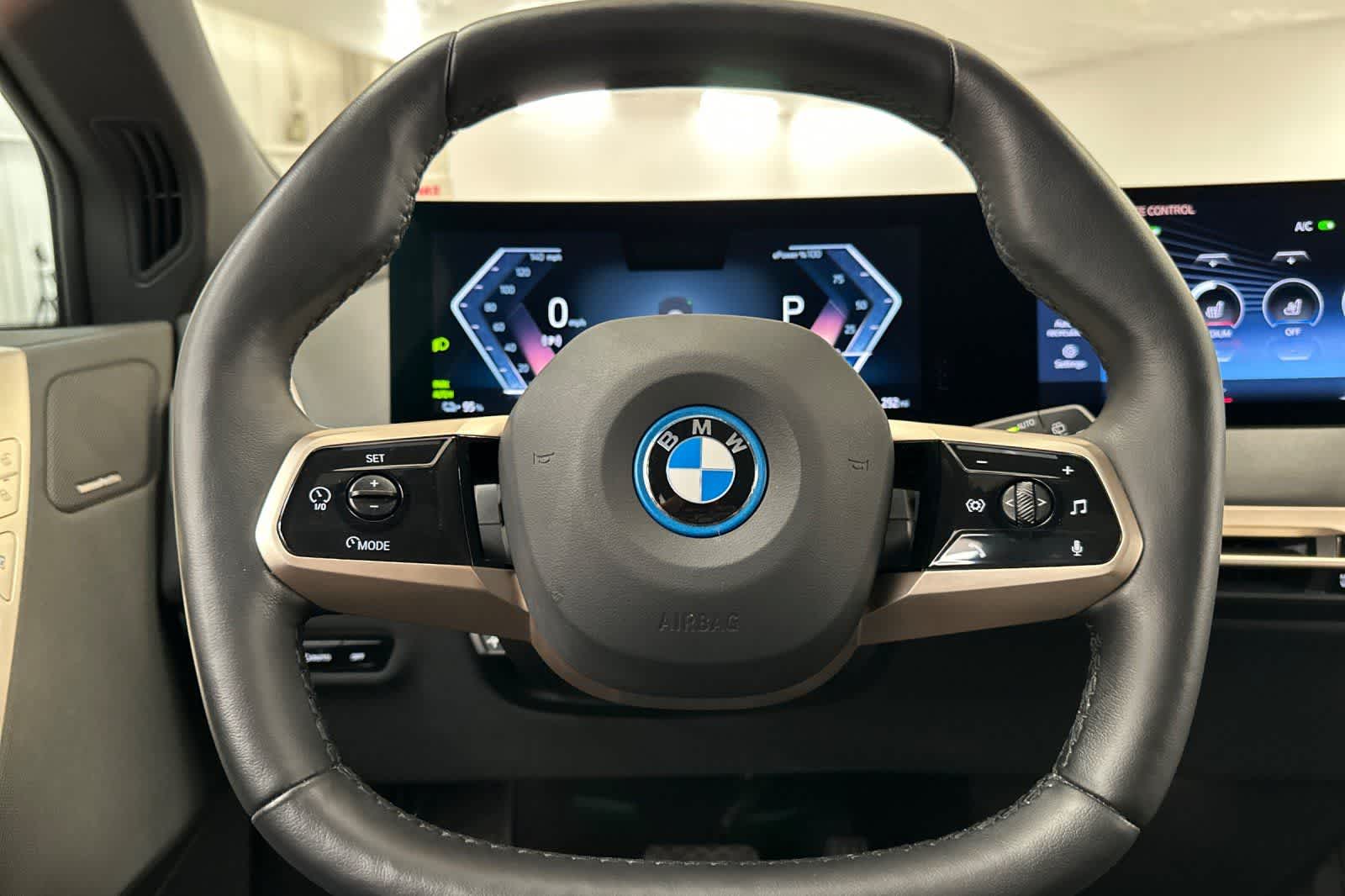 Thumbnail: 2023 BMW iX - 23