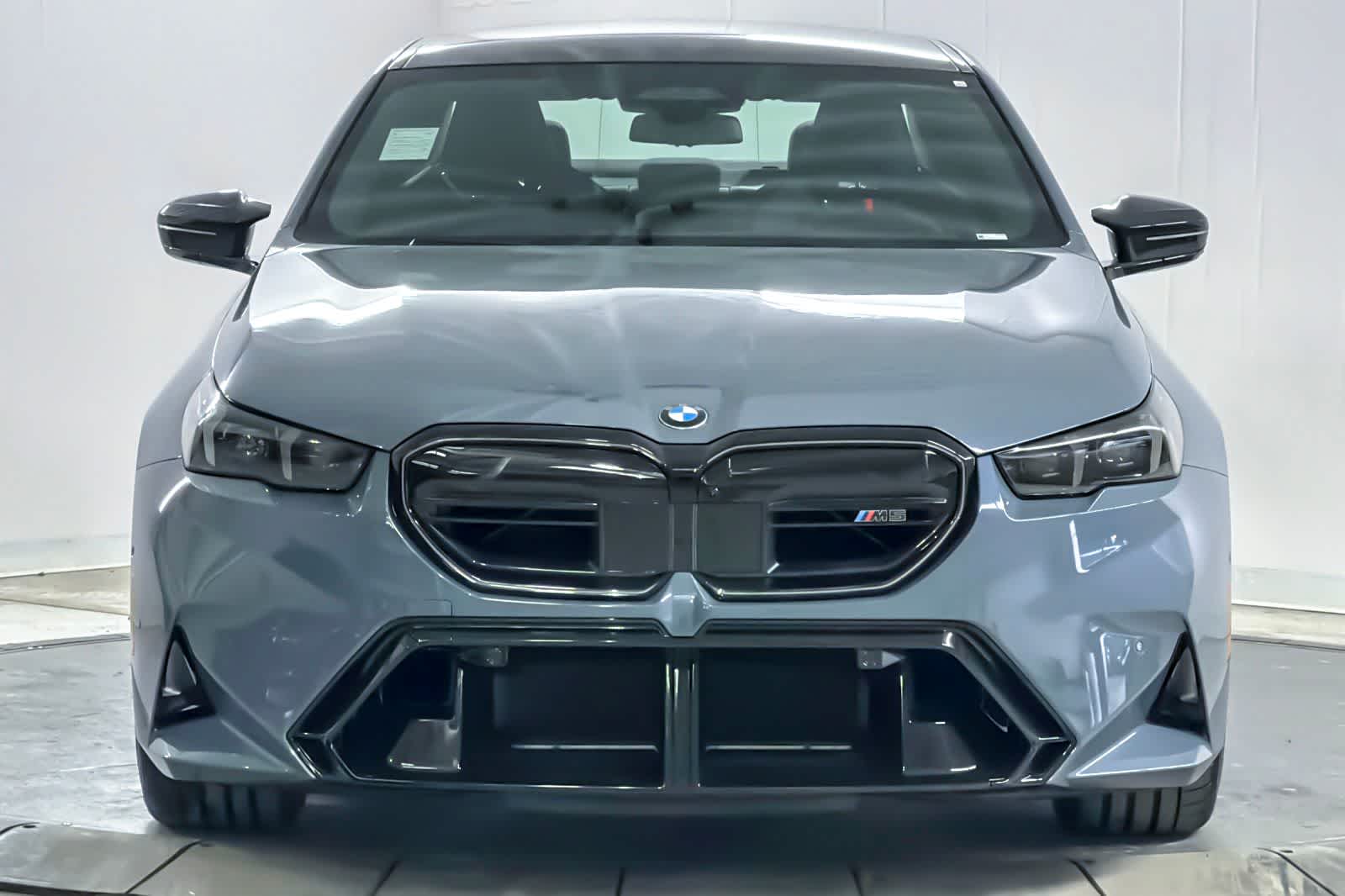 Thumbnail: 2026 BMW M5 - 10