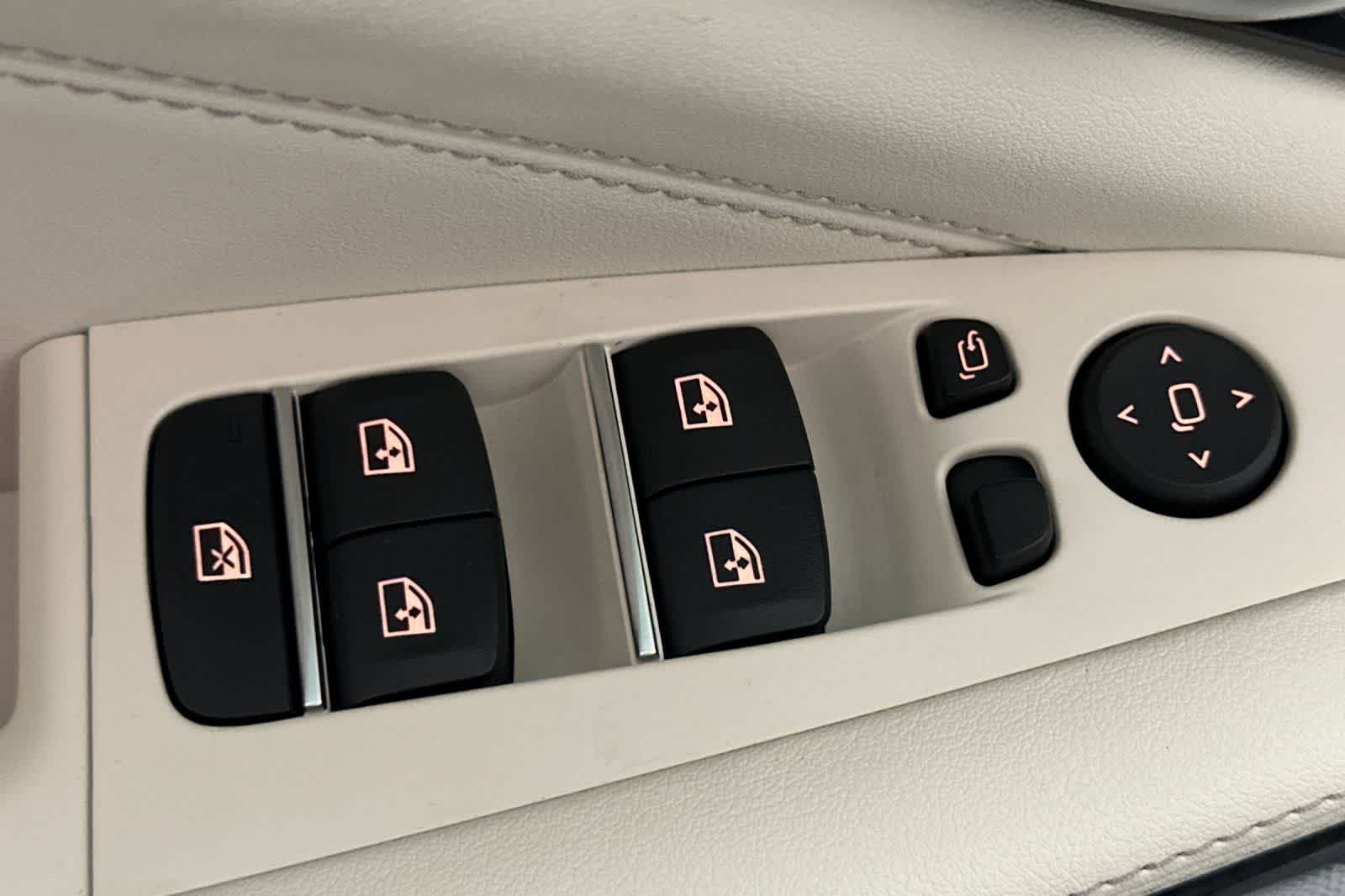 Thumbnail: 2026 BMW X5 - 13