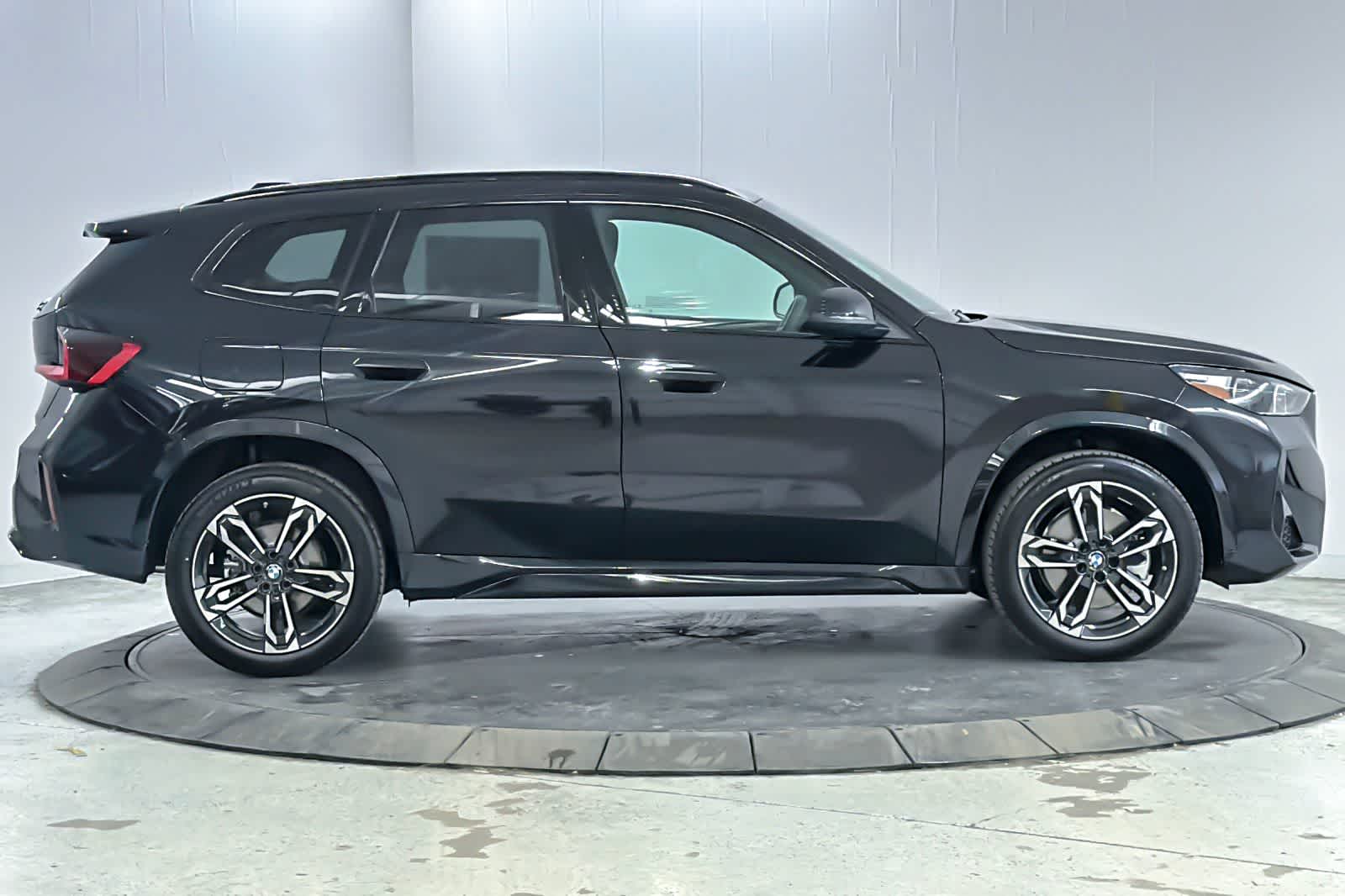 Thumbnail: 2026 BMW X1 - 8