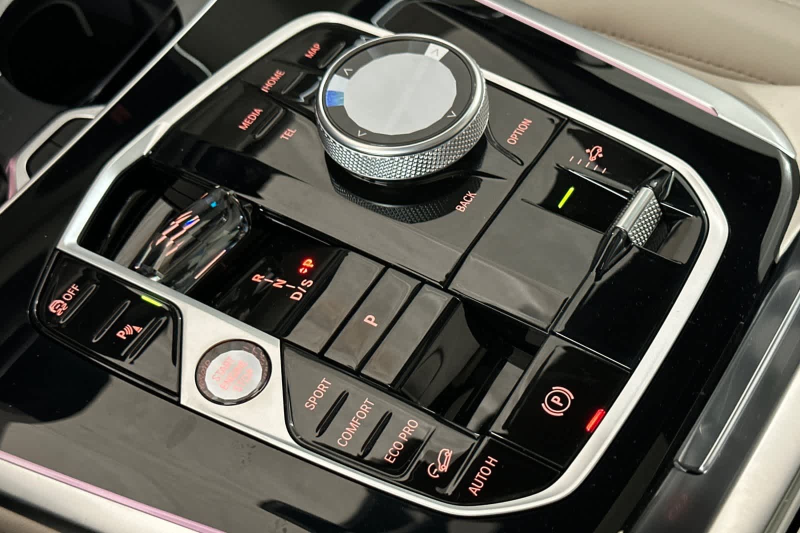 Thumbnail: 2026 BMW X7 - 22