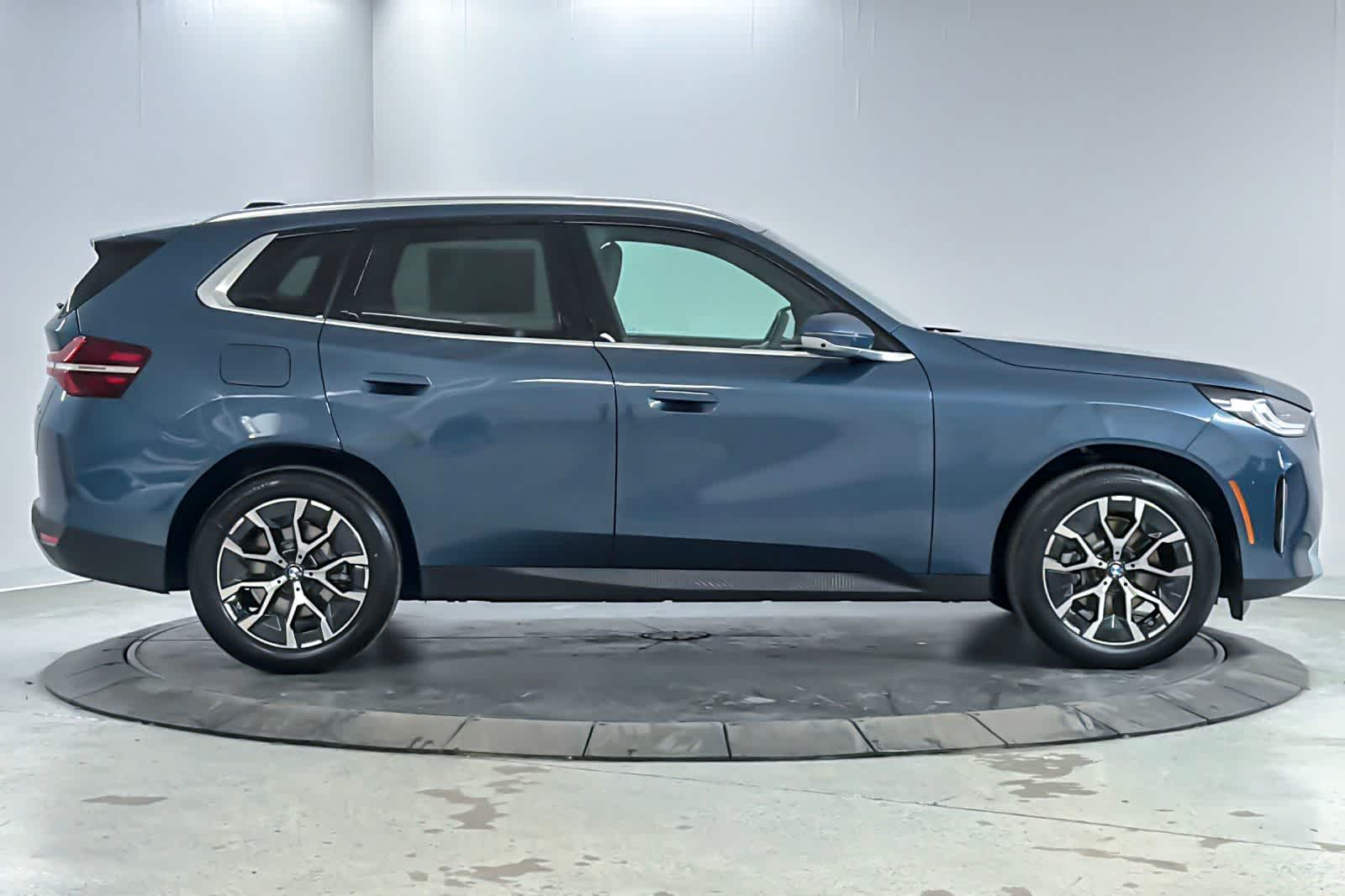Thumbnail: 2026 BMW X3 - 8
