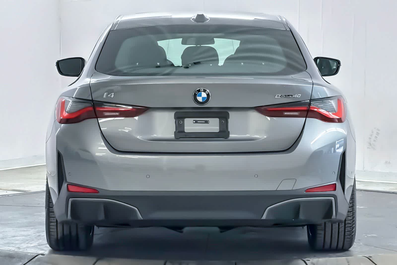 Thumbnail: 2026 BMW i4 - 7