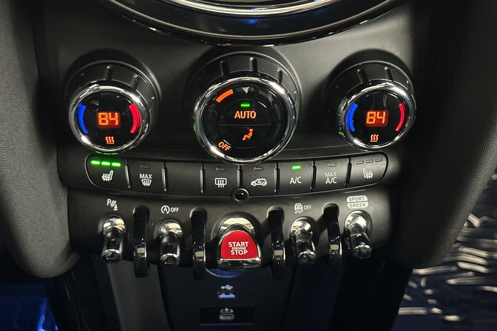 Thumbnail: 2023 MINI Cooper Hardtop - 21