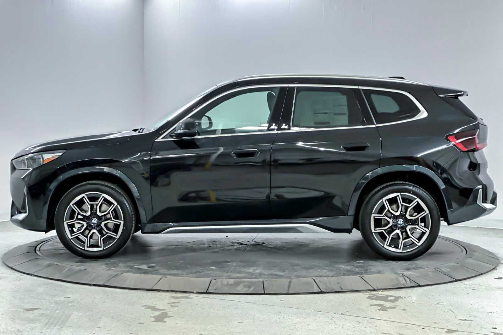 Thumbnail: 2025 BMW X1 - 5