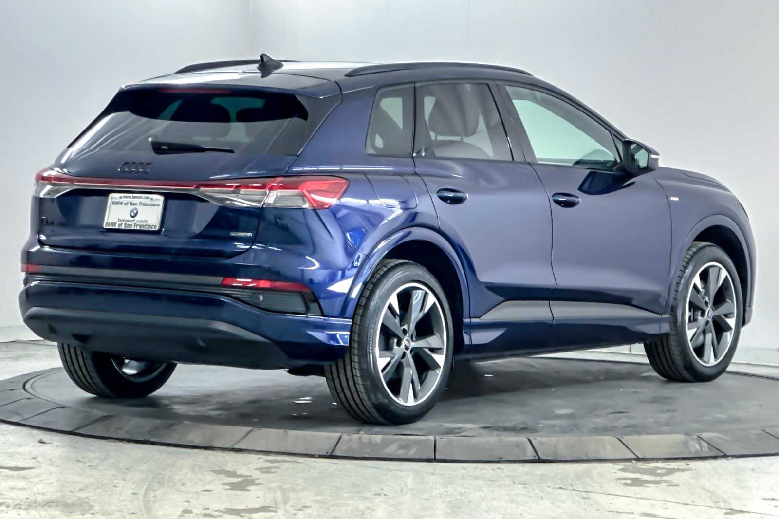 Thumbnail: 2024 Audi Q4 e-tron - 2