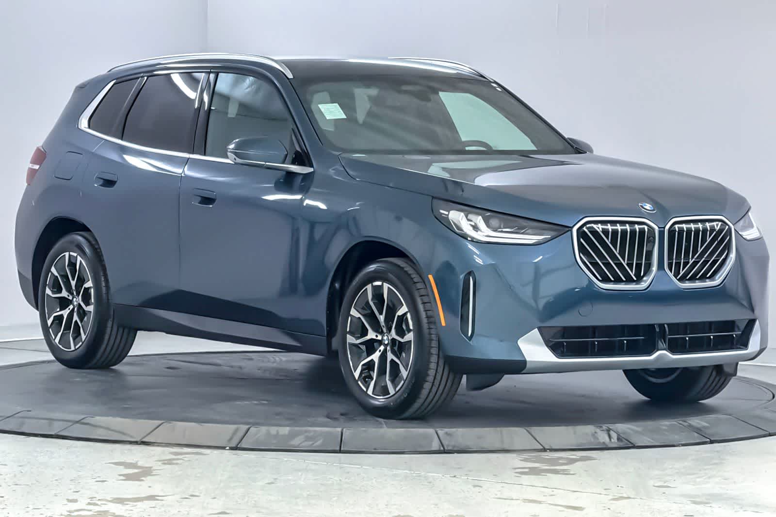 Thumbnail: 2026 BMW X3 - 9