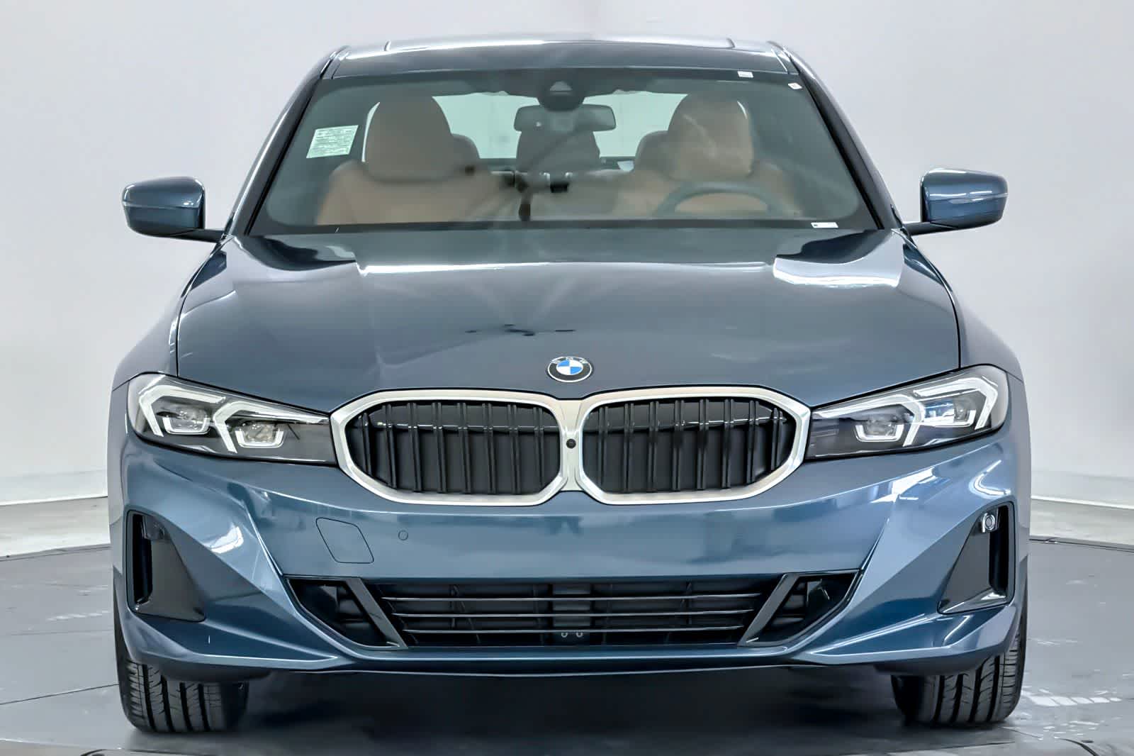 Thumbnail: 2026 BMW 3 Series - 10