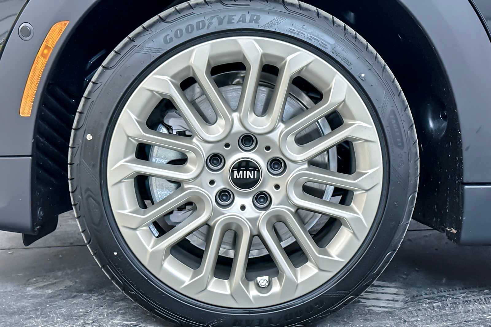 Thumbnail: 2025 MINI Cooper Hardtop - 25