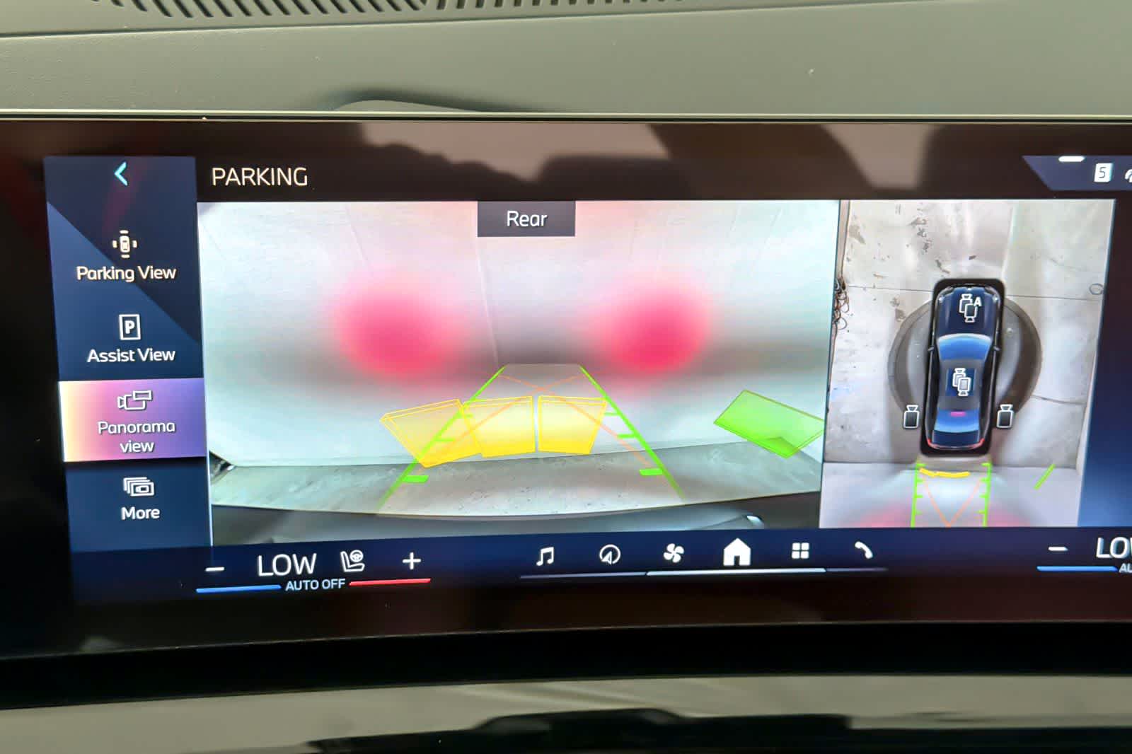 Thumbnail: 2026 BMW 5 Series - 19