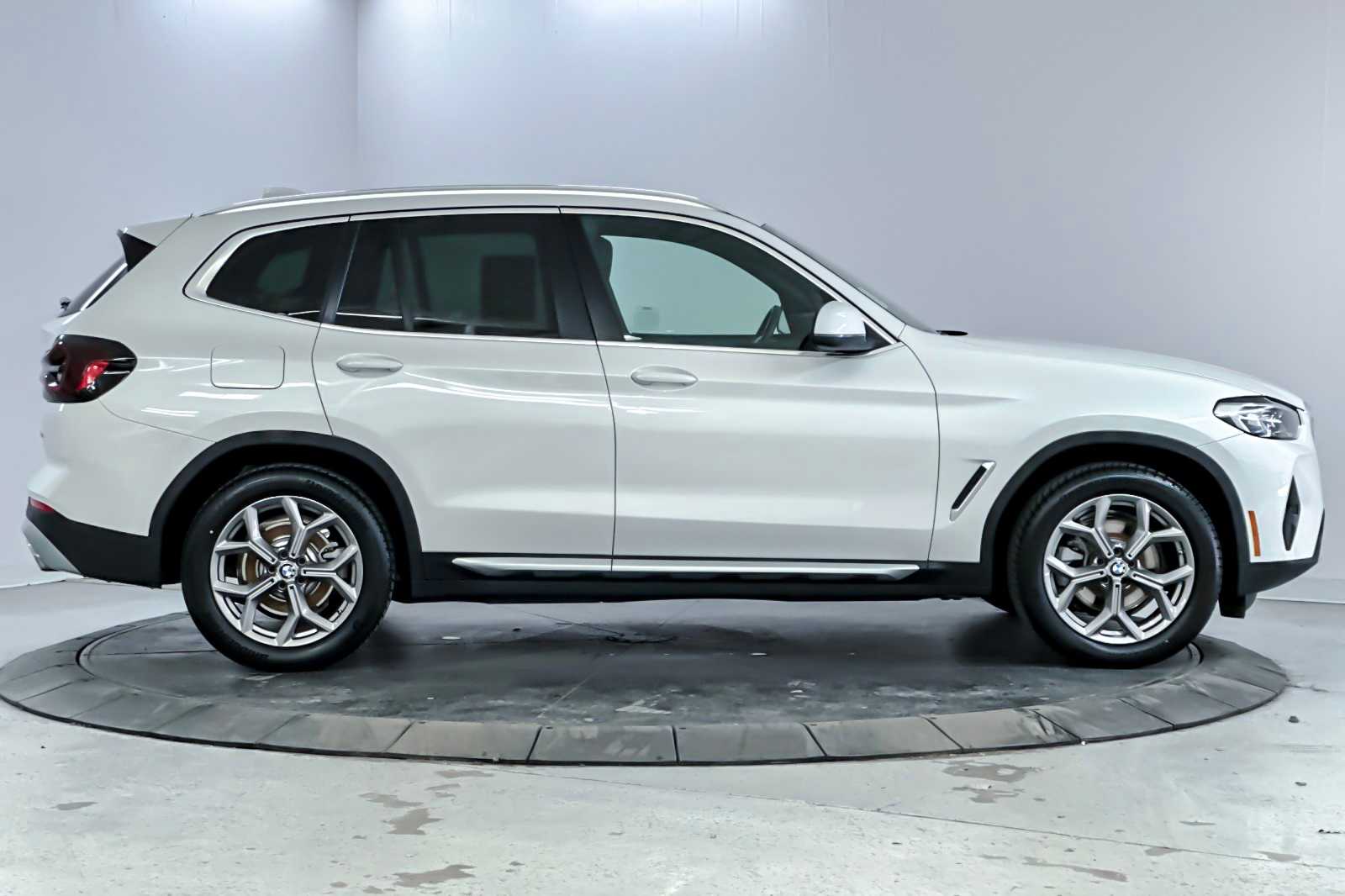 Thumbnail: 2022 BMW X3 - 8