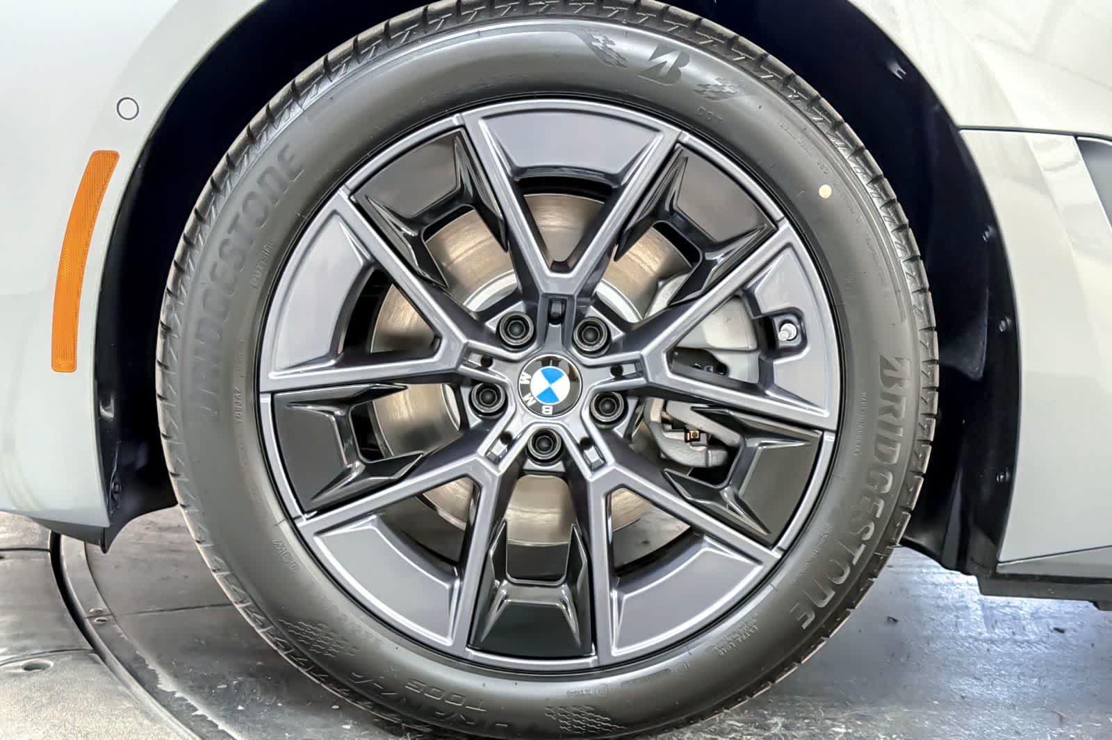 Thumbnail: 2026 BMW i4 - 24