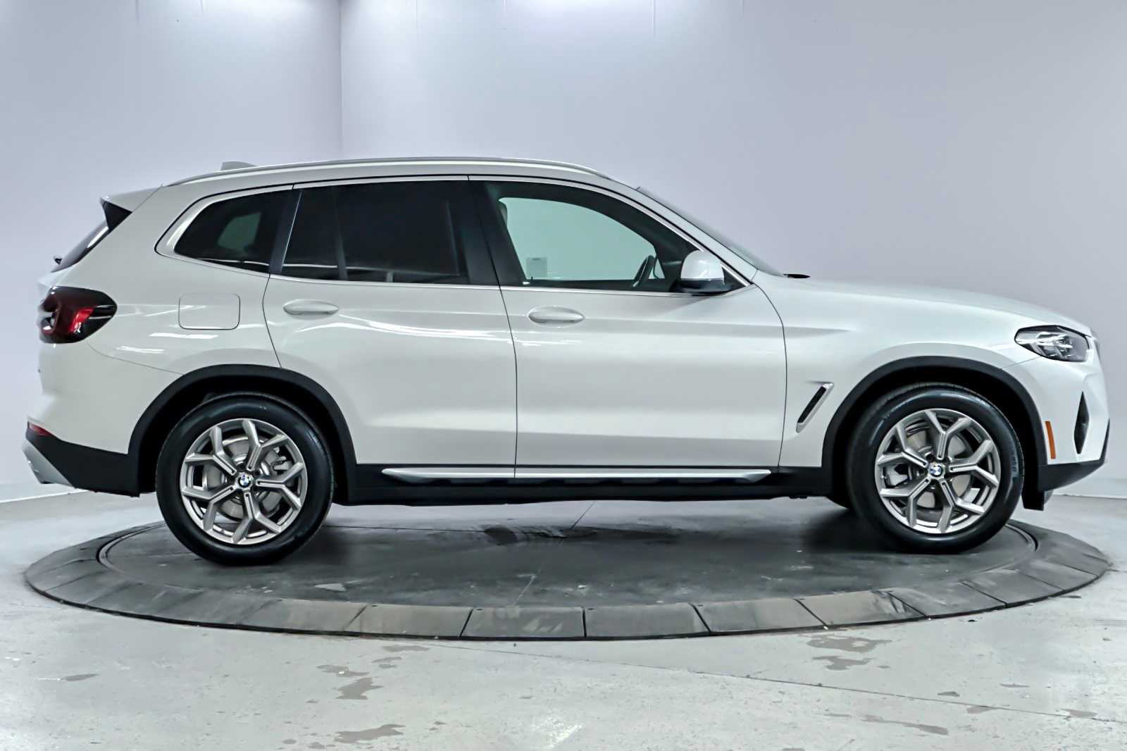 Thumbnail: 2022 BMW X3 - 8