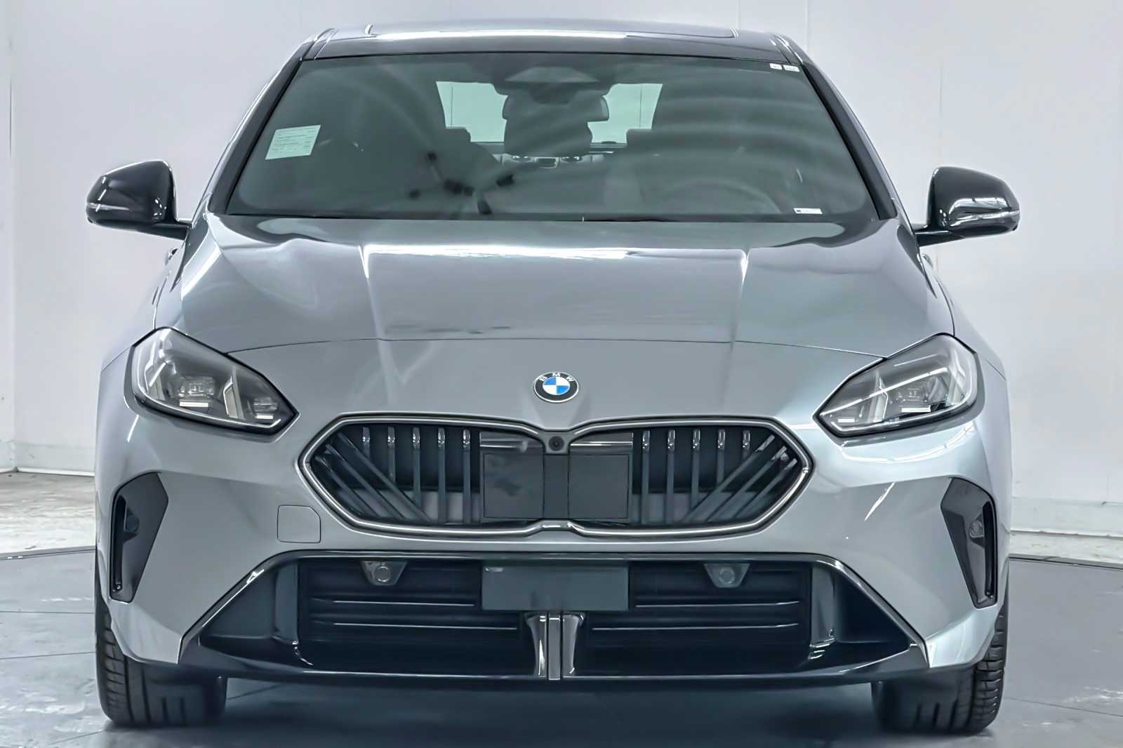 Thumbnail: 2026 BMW 2 Series - 10