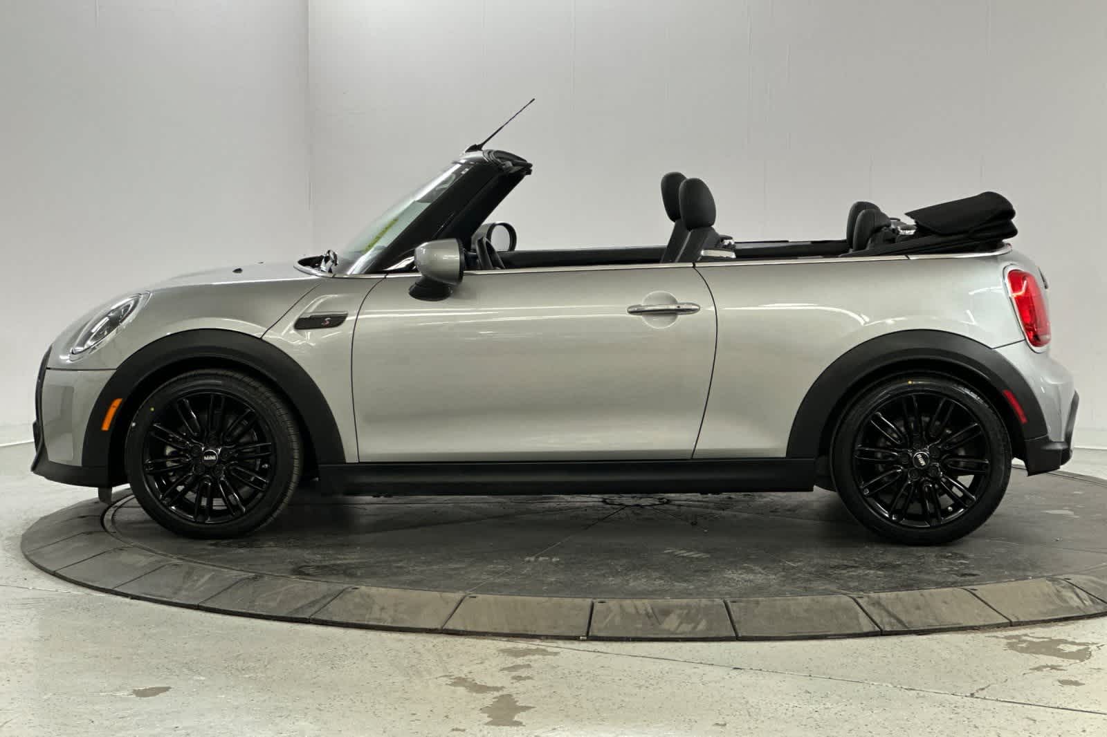 Thumbnail: 2024 MINI Cooper Convertible - 5