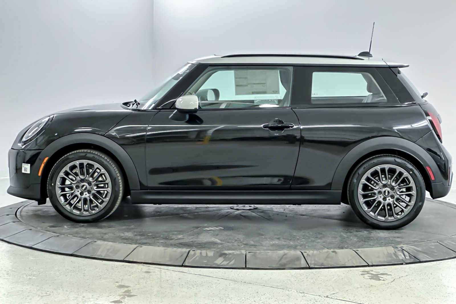 2025 MINI Cooper Hardtop 2 Door 5