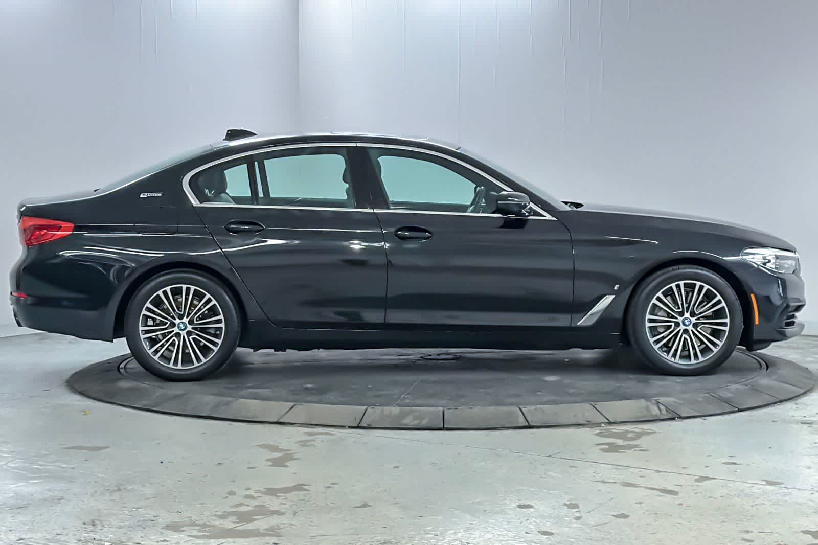 Thumbnail: 2019 BMW 5 Series - 8
